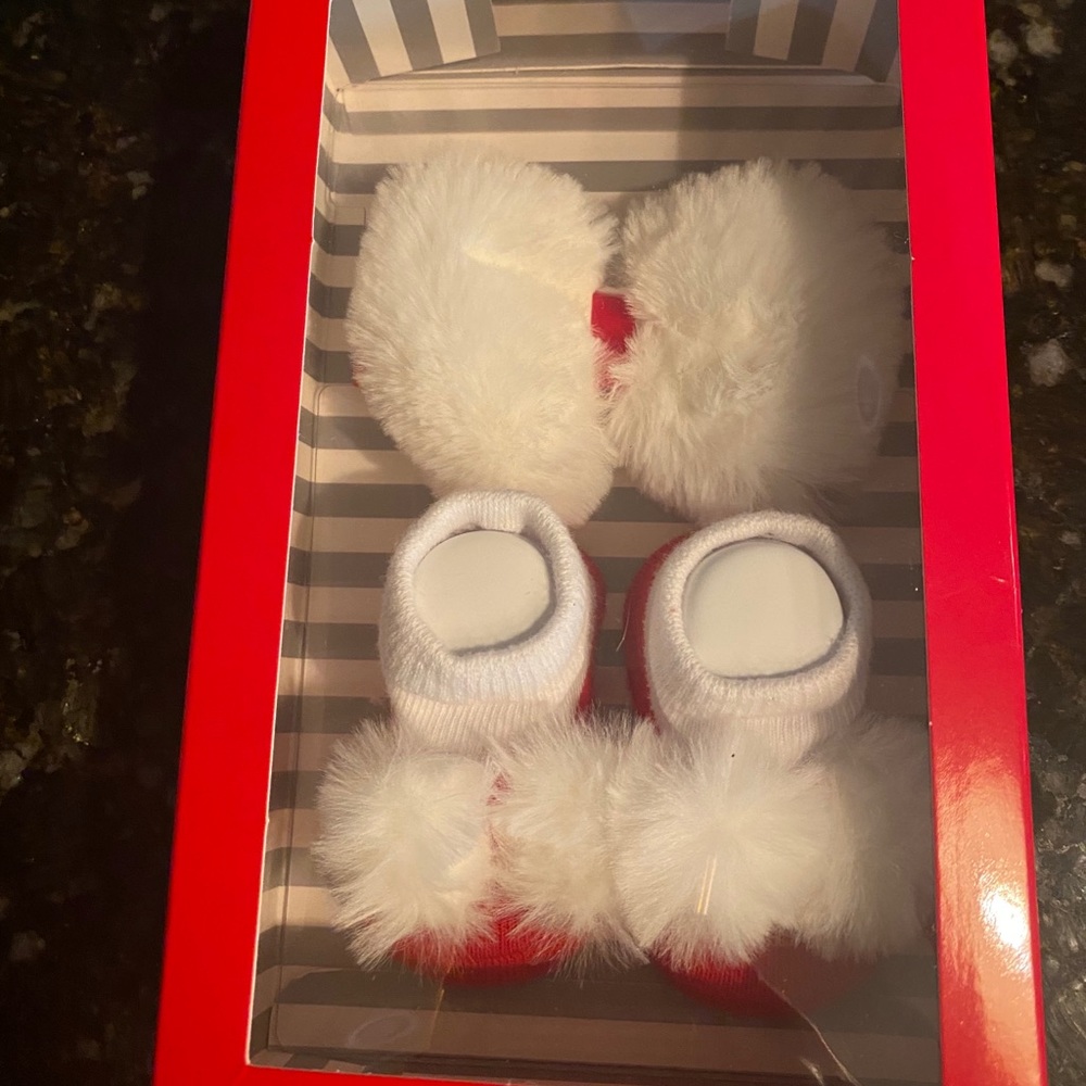 Red & White Socks with Matching Bow Set. NWT.